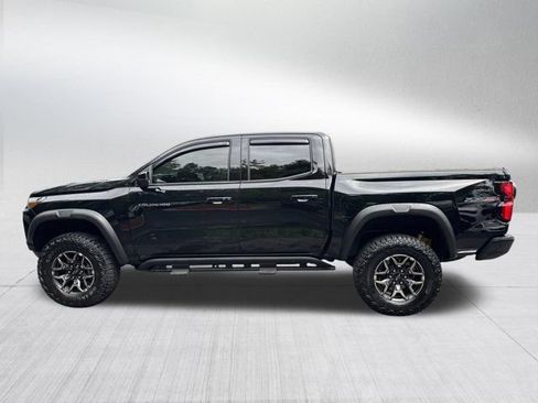 Used 2025 Chevrolet Colorado ZR2 w/ Technology Package AWD/4WD image 9