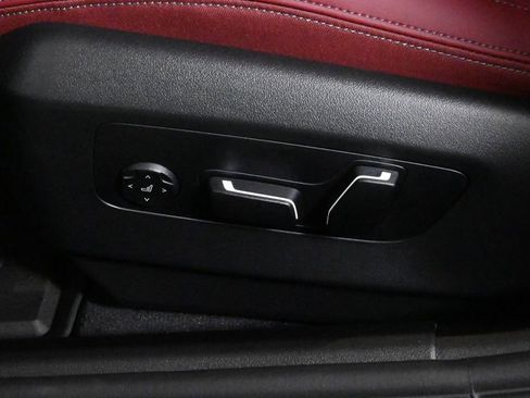 Used 2026 BMW 530i xDrive w/ Premium Package image 27