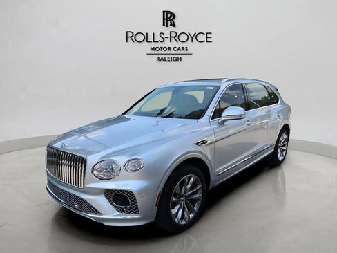 Used 2023 Bentley Bentayga Extended Wheelbase AWD/4WD image 1