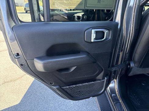 Used 2021 Jeep Wrangler Unlimited Sahara image 23