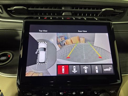 Certified 2024 Jeep Grand Cherokee Limited w/ Luxury Tech Group II image 16