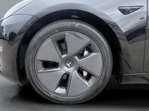 Used 2023 Tesla Model 3 Standard Range RWD image 15