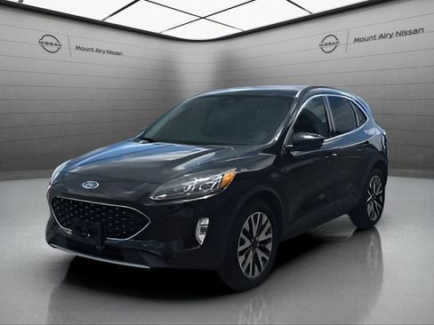 Used 2020 Ford Escape Titanium AWD/4WD image 8
