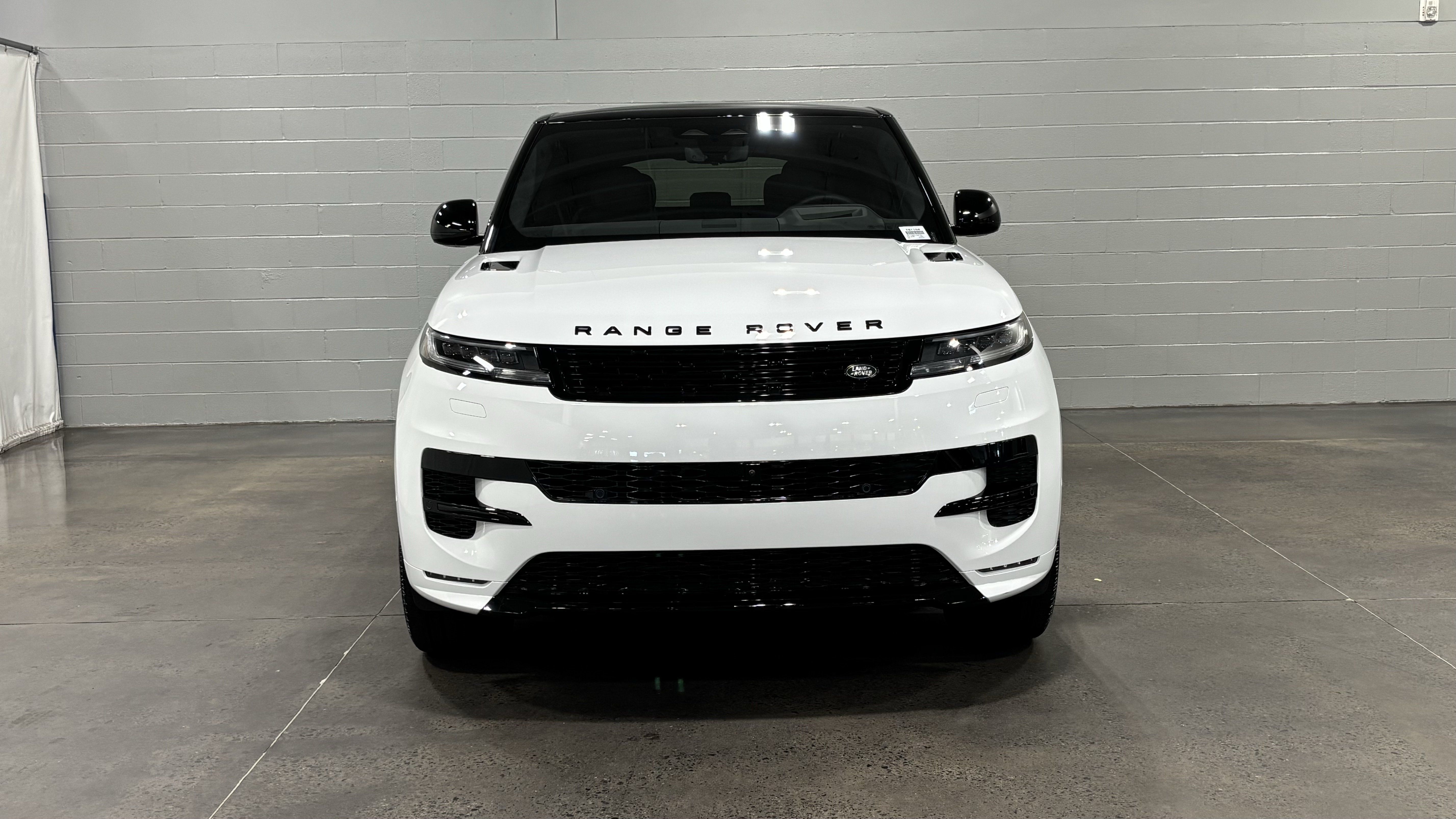 New 2026 Land Rover Range Rover Sport Dynamic SE AWD/4WD image 9