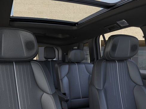 New 2026 Cadillac Vistiq Luxury image 24