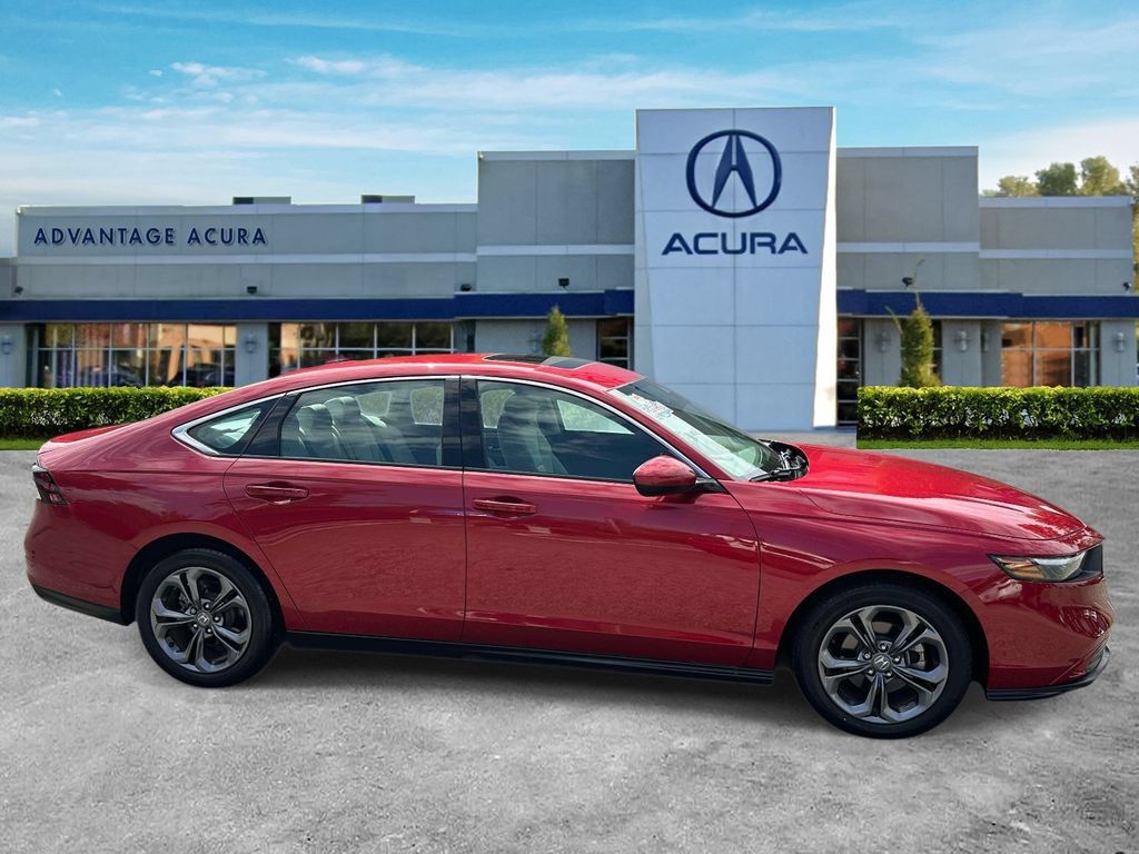 Used 2023 Honda Accord EX image 4
