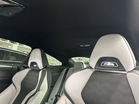 Used 2025 BMW M4 Coupe w/ Executive Package image 28