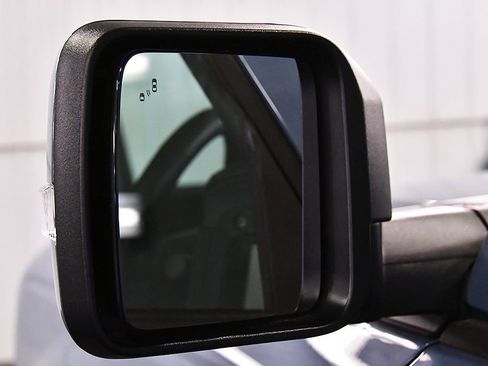 Used 2025 Ford Bronco Outer Banks AWD/4WD image 15