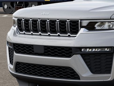 New 2026 Jeep Grand Cherokee Limited AWD/4WD image 37