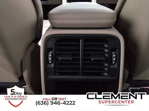 Used 2022 Porsche Taycan image 33