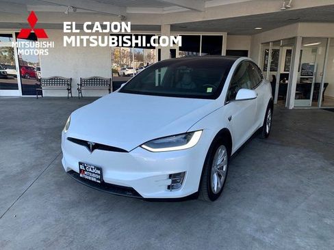 Used 2018 Tesla Model X 75D AWD/4WD image 9