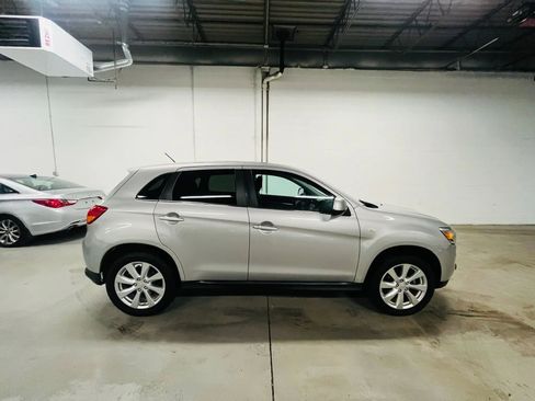 Used 2015 Mitsubishi Outlander Sport SE FWD image 9