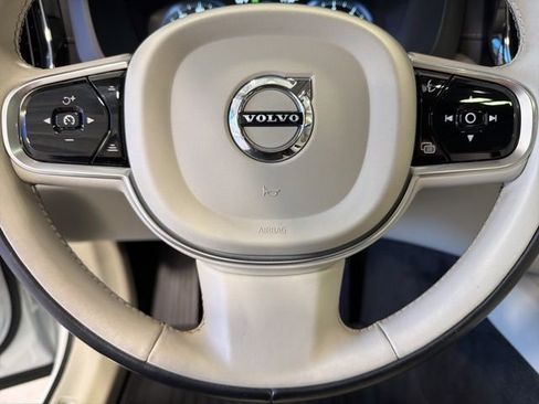 Used 2019 Volvo XC60 T5 Inscription w/ Protection Package image 16