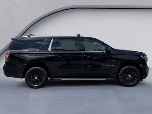 Used 2023 Chevrolet Suburban LT AWD/4WD image 6