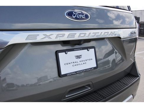 Used 2019 Ford Expedition Max Platinum RWD image 30