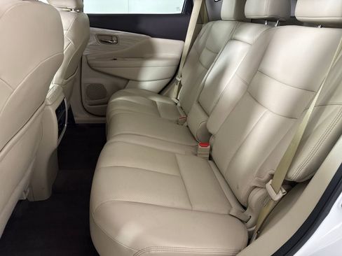 Used 2018 Nissan Murano Platinum w/ Cargo Package image 12