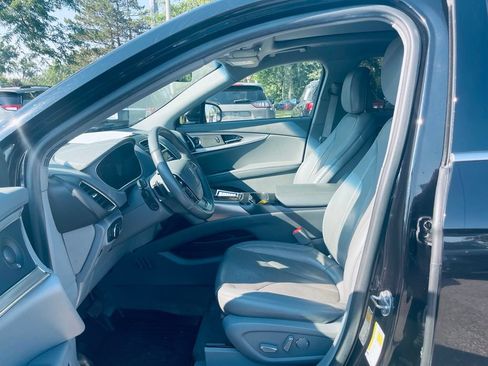 Used 2020 Lincoln Nautilus Reserve w/ Equipment Group 201A AWD/4WD image 11
