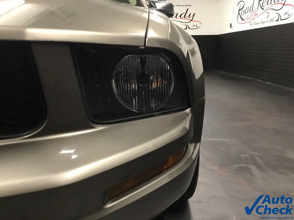 Used 2005 Ford Mustang Premium RWD image 14