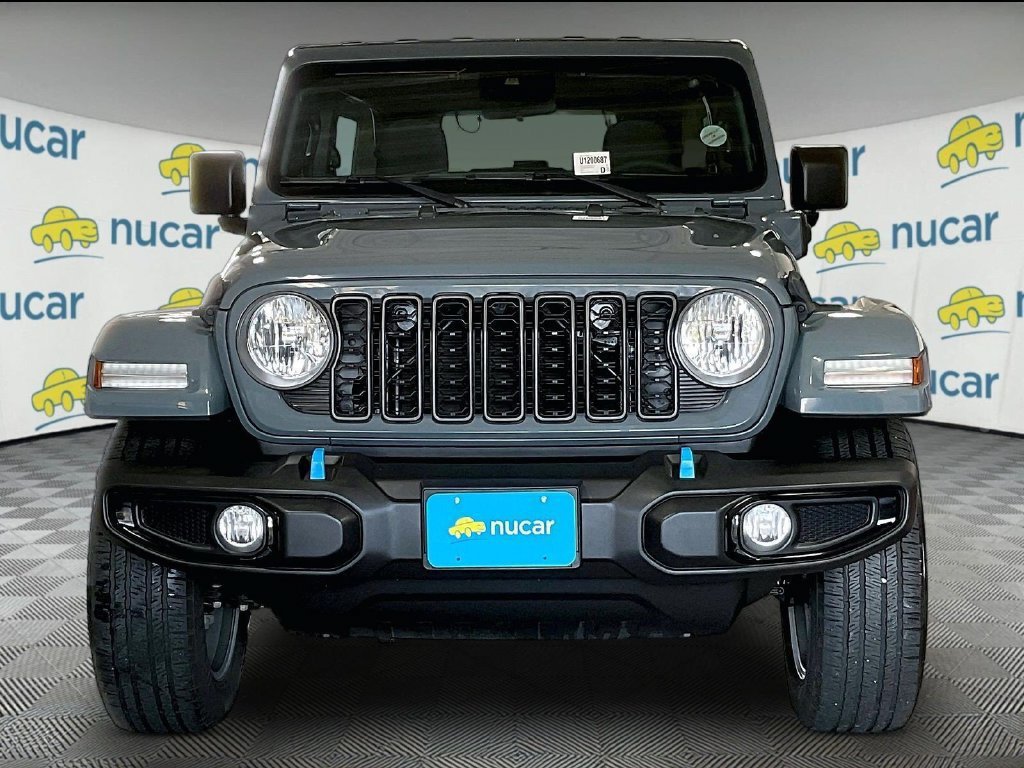 Used 2024 Jeep Wrangler Unlimited w/ Convenience Group AWD/4WD image 2