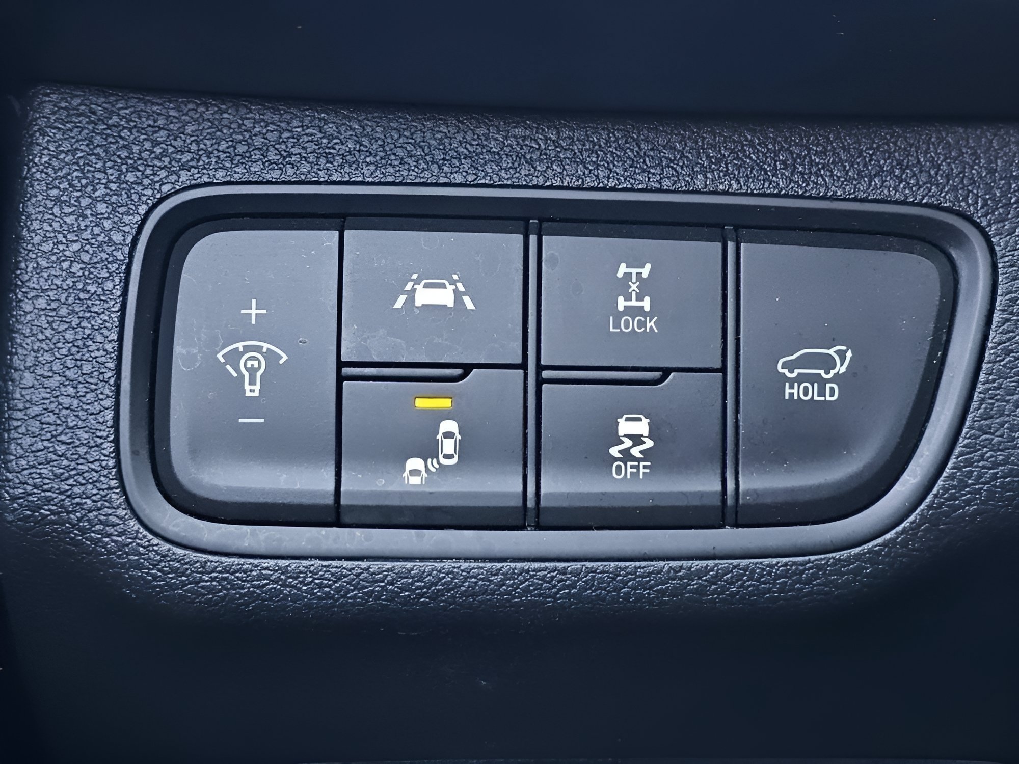 Used 2020 Hyundai Santa Fe Limited AWD/4WD image 14