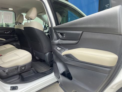 Used 2023 Subaru Ascent Premium w/ Convenience Package image 14