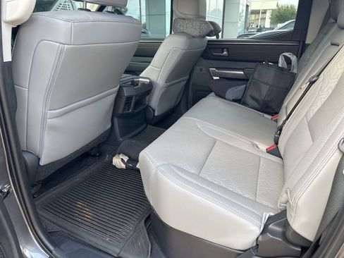 Used 2022 Toyota Tundra SR5 w/ SR5 Premium Package RWD image 4