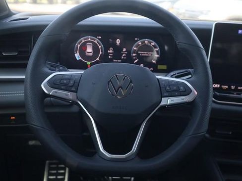 New 2026 Volkswagen Tiguan SE R-Line AWD/4WD image 8