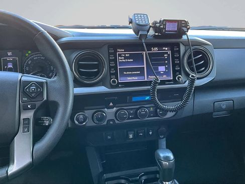 Used 2023 Toyota Tacoma TRD Off-Road w/ Black Out Package (TMS) AWD/4WD image 16