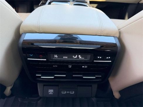 Used 2024 Acura MDX Technology image 10