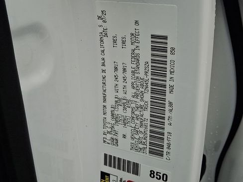 Certified 2025 Toyota Tacoma SR5 AWD/4WD image 26