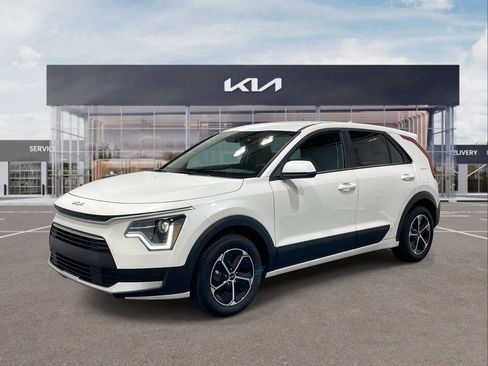 New 2026 Kia Niro LX FWD image 3