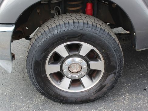 Used 2013 Ford F350 Lariat w/ Lariat Interior Pkg image 2