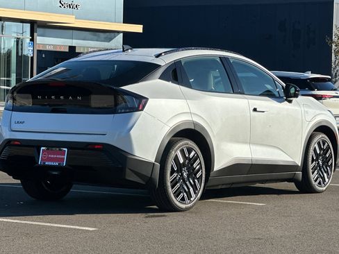 New 2026 Nissan Leaf Platinum+ w/ Cargo Package (Platinum+) image 4