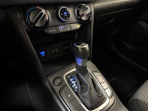 Used 2019 Hyundai Kona SEL FWD image 17