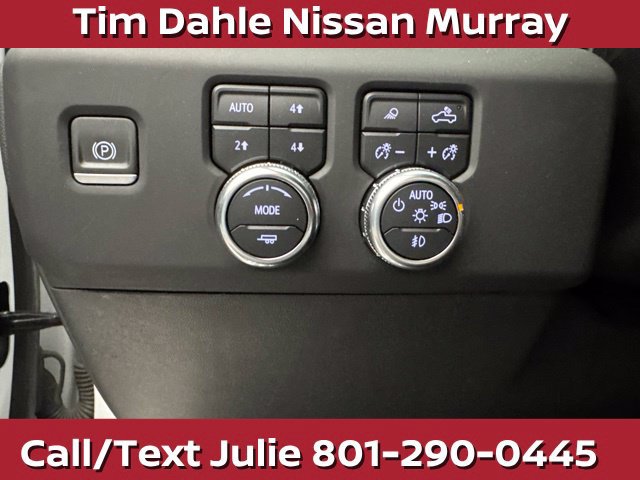 Used 2023 GMC Sierra 1500 AT4 w/ Technology Package AWD/4WD image 24