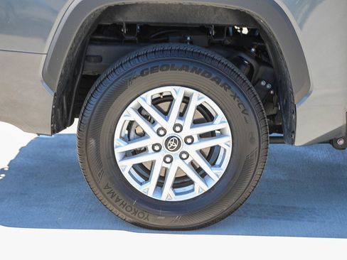 Used 2024 Toyota Tundra SR5 w/ SR5 Convenience Package image 11