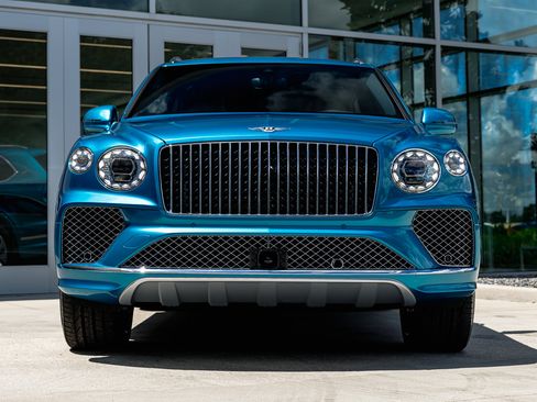 New 2025 Bentley Bentayga Extended Wheelbase image 11