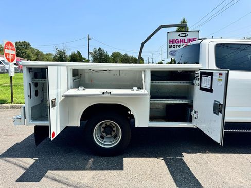 Used 2021 Ford F350 XL w/ Power Equipment Group AWD/4WD image 14