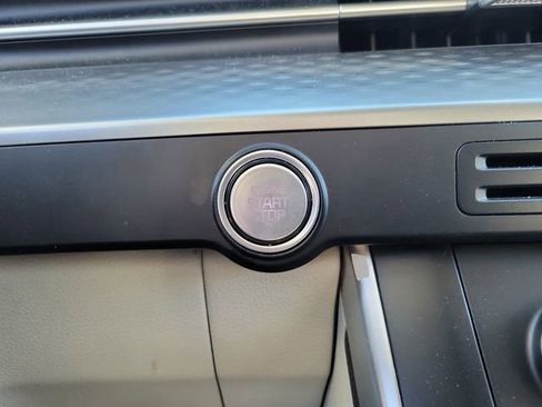 Used 2024 Kia Carnival LX image 25