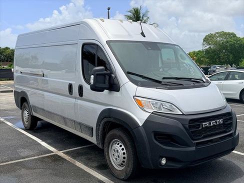 Used 2024 RAM ProMaster 2500 w/ Premium Convenience Group FWD image 8