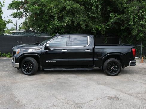 Used 2020 GMC Sierra 1500 SLT image 2