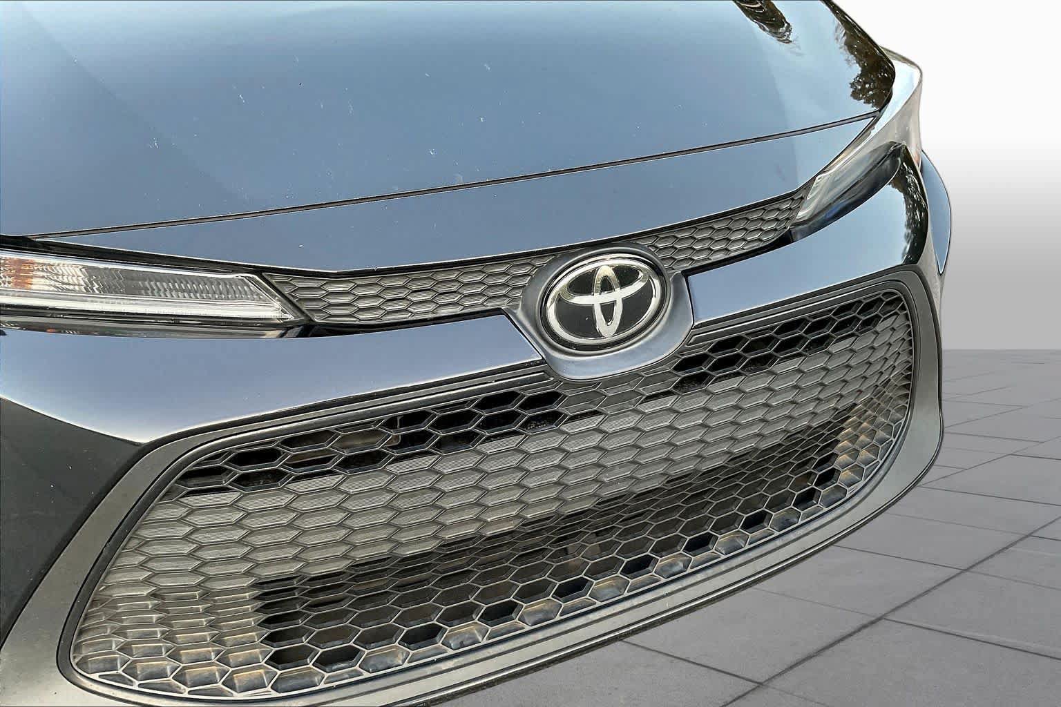 Used 2021 Toyota Corolla LE FWD image 29