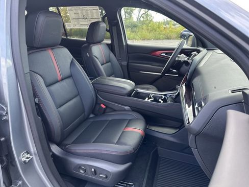 New 2026 Chevrolet Traverse RS w/ LPO, Floor Liner Package image 34