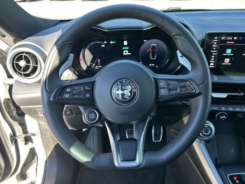 Used 2024 Alfa Romeo Tonale Ti AWD/4WD image 18