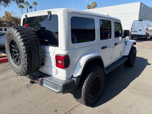 Used 2020 Jeep Wrangler Unlimited Sahara AWD/4WD image 14