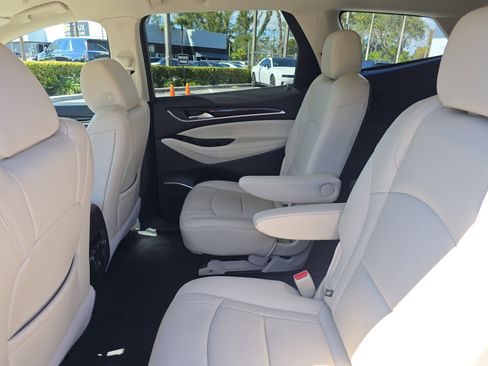 Used 2022 Buick Enclave Essence w/ Sport Touring Edition image 14