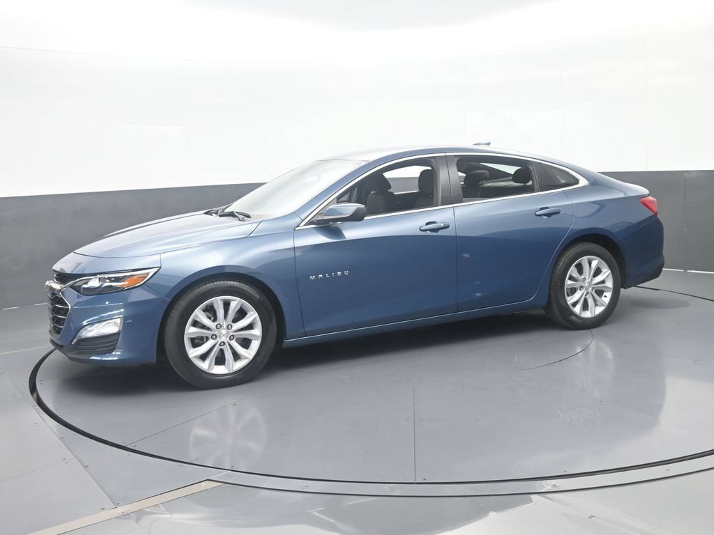 Used 2024 Chevrolet Malibu LT FWD image 2