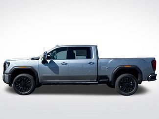 New 2026 GMC Sierra 2500 Denali Ultimate AWD/4WD video 4