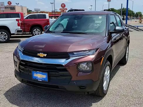 Used 2023 Chevrolet TrailBlazer LS AWD/4WD image 3