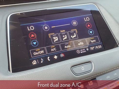 Used 2023 Cadillac XT4 Premium Luxury w/ Cold Weather Package FWD image 18